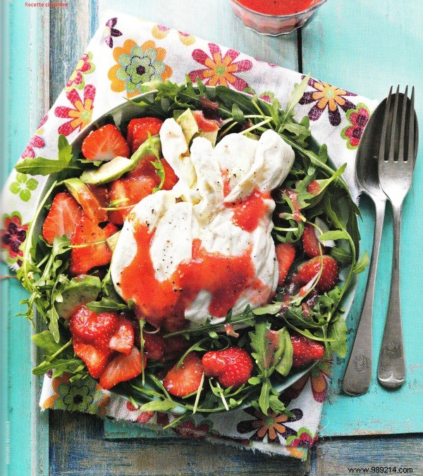 Creamy Burrata and Strawberry Salad Recipe
