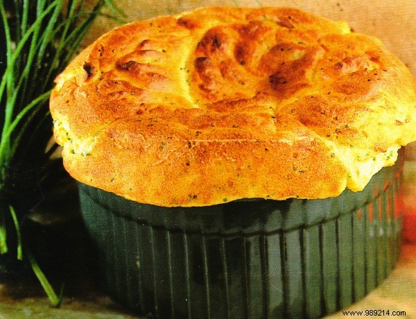 Classic Chive Cheese Soufflé: A Foolproof Recipe for 4