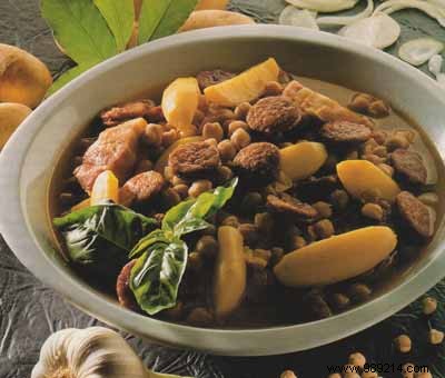 Authentic Madrid-Style Cocido Madrileño: Traditional Spanish Pot-au-Feu Recipe