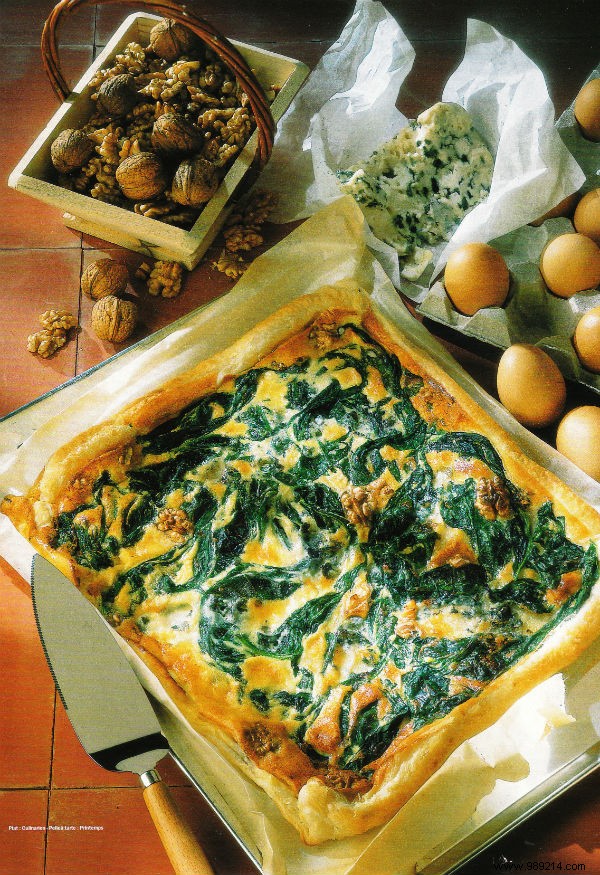 Spinach, Walnut, and Roquefort Tart: Elegant Recipe for 6