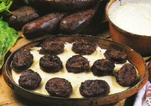 Authentic Angevin Gogues: Traditional Anjou Blood Sausage Recipe