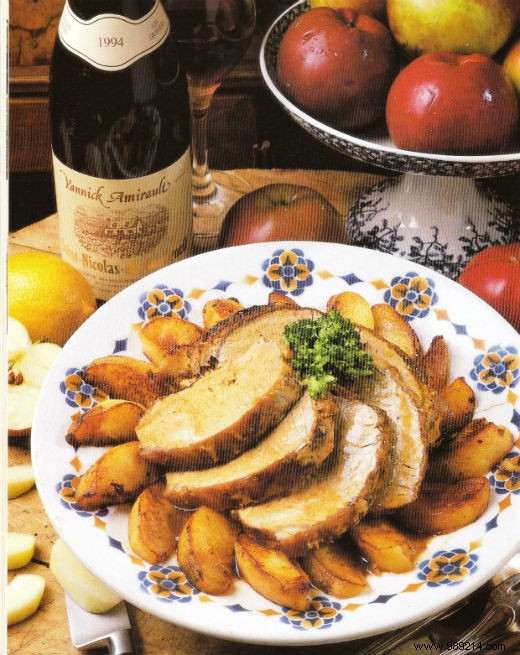 Authentic French Pork Tenderloin Roast with Caramelized Apples