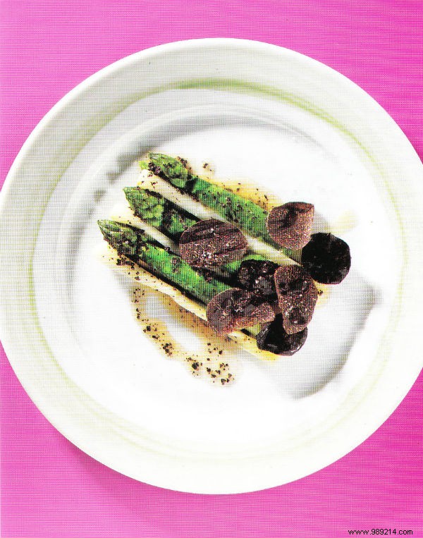 Purple Asparagus with Fine Leeks and Black Truffles: Franck Cerutti s Luxurious Recipe