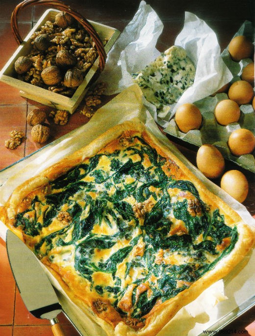 Spinach, Walnut, and Roquefort Tart: Elegant Recipe for 6