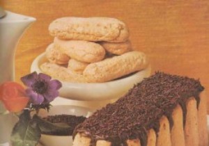 Classic Chocolate Acropolis: Rich Layered Dessert Recipe for 6