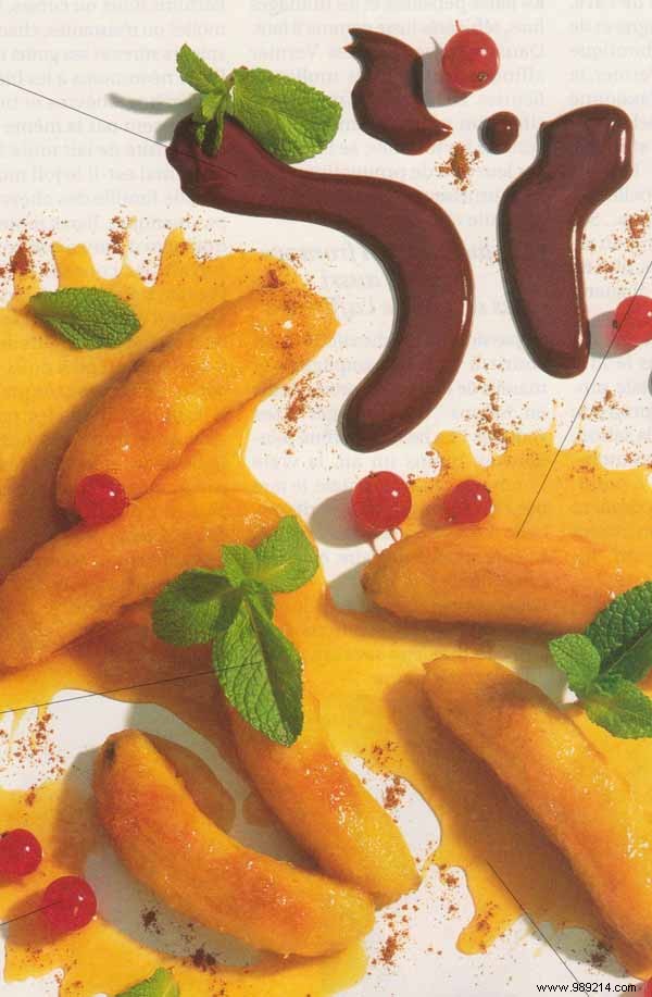Flambéed Bananas with Chocolate-Orange Sauce: Elegant Dessert Recipe for 6