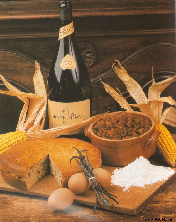 Authentic Périgord Millassou with Brandy-Soaked Raisins: Traditional Corn Cake Recipe