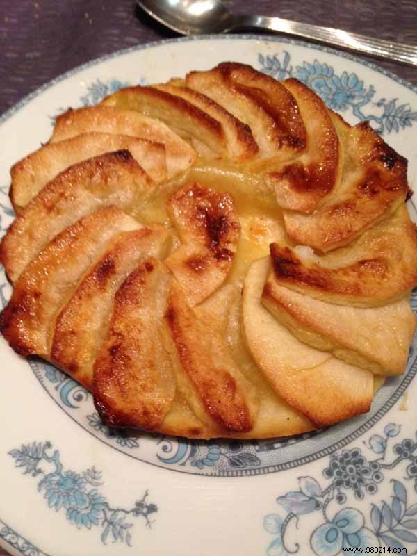 Caramelized Tangy Apple Tarts: A Classic Recipe from Chef Hubert