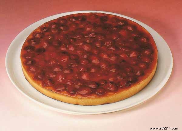 Exquisite Raspberry and Passion Fruit Tart: Professional Recipe by MOF Serge Bréda