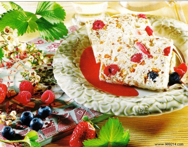 Frozen Nougat with Red Fruits: A Crisp, Refreshing Dessert Recipe