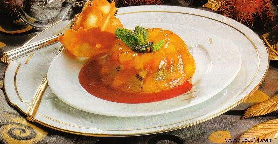 Refreshing Fruit Aspic: Elegant Dessert for Two