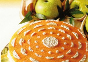 Elegant Apple Sponge Cake with Fragrant Calvados Syrup
