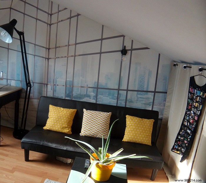 Expert Guide: Installing Wallpaper in an Attic Bedroom with Sloping Ceilings