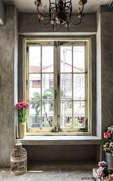 6 Expert Decorating Ideas to Maximize Style and Space in Your Small Apartment