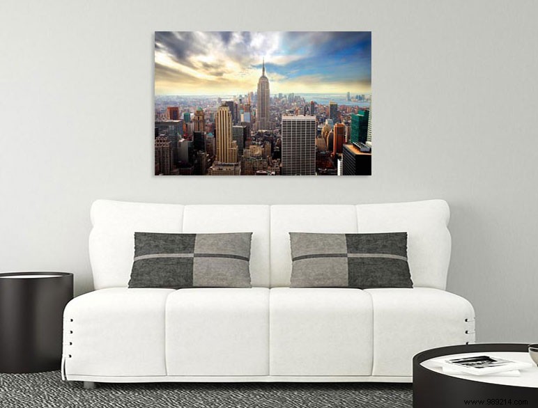 Renter-Friendly Wall Decor: Transform Your Rental Space Effortlessly