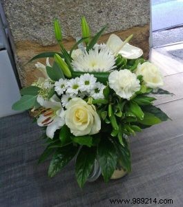 Expert Tips: How to Make Cut Flowers Last a Week or Longer