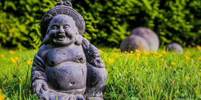 How to Design a Harmonious Feng Shui Garden for Your Front Yard