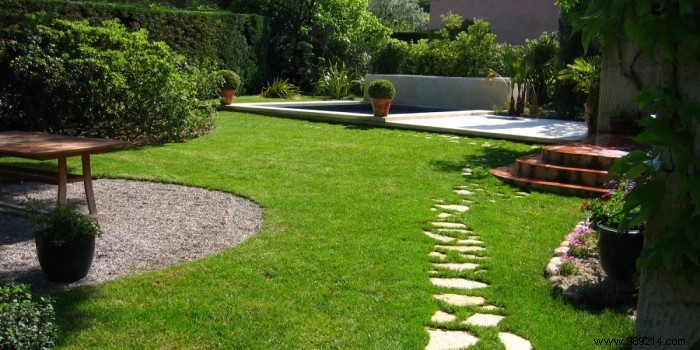 Transform Your Garden Like a Pro: Expert Landscaping Tips