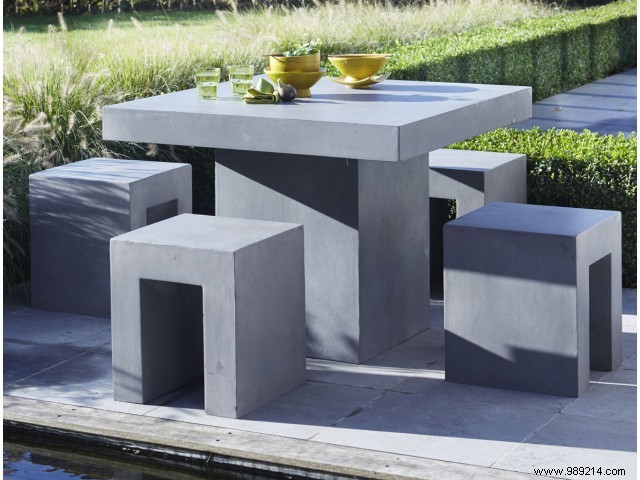 Expert Guide: Natural Materials to Elevate Your Garden Design