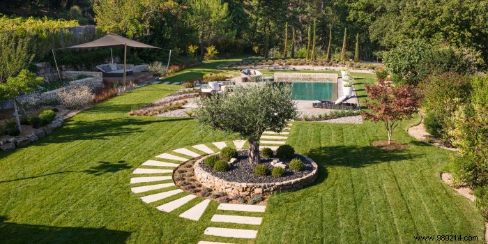 Landscape Architect vs. Landscape Gardener: Key Differences Explained