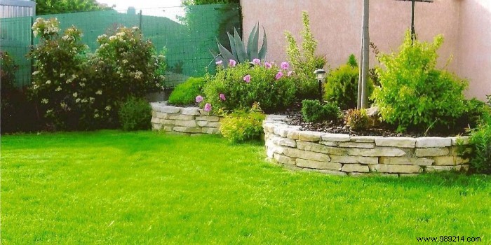 Expert Guide: How to Build a Sturdy, Beautiful Stone Wall for Your Garden