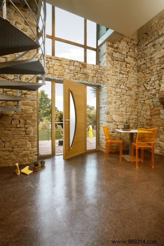 How to Choose the Perfect Exterior Door: Expert Guide to Materials, Glazing, Insulation, and Trends