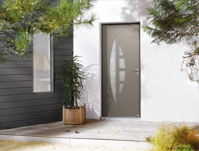 How to Choose the Perfect Exterior Door: Expert Guide to Materials, Glazing, Insulation, and Trends