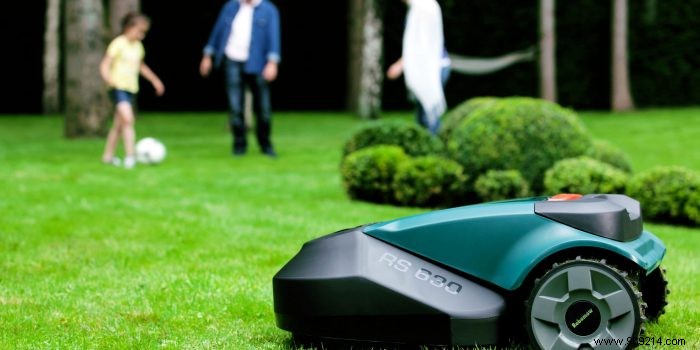 Achieve a Flawless Lawn Daily with Robot Mowers: Expert Guide