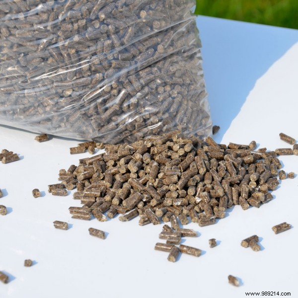 Chicken Manure: A Nutrient-Packed Organic Fertilizer for Thriving Gardens