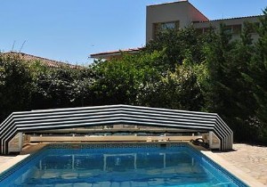 Why Pool Enclosures Are Essential for Every Swimming Enthusiast