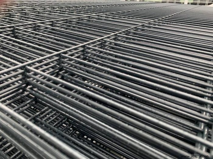 How to Choose the Perfect Rigid Fence: Expert Guide to Panels, Posts, and More