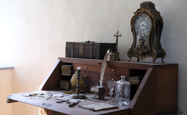 3 Proven Ways to Securely Hide Valuables in Your Home