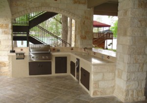 5 Expert Tips for Designing a Successful Summer Kitchen Layout