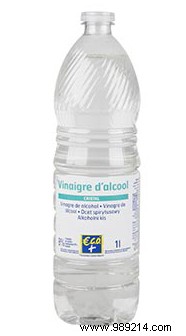 Eco-Friendly White Vinegar: Proven Cleaning Hacks for Home, Laundry, Kitchen, and Garden