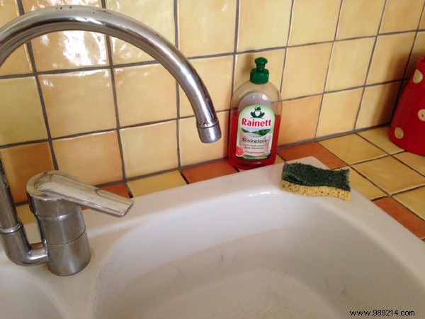 DIY Eco-Friendly Dishwashing Liquid: Simple Homemade Recipes