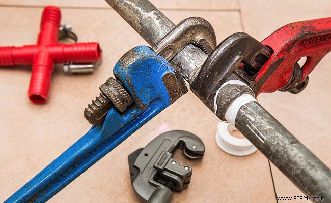 When to Call a Professional Plumber: Expert Reasons and Services