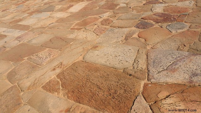 Expert Guide: How to Choose Durable and Stylish Exterior Tiles