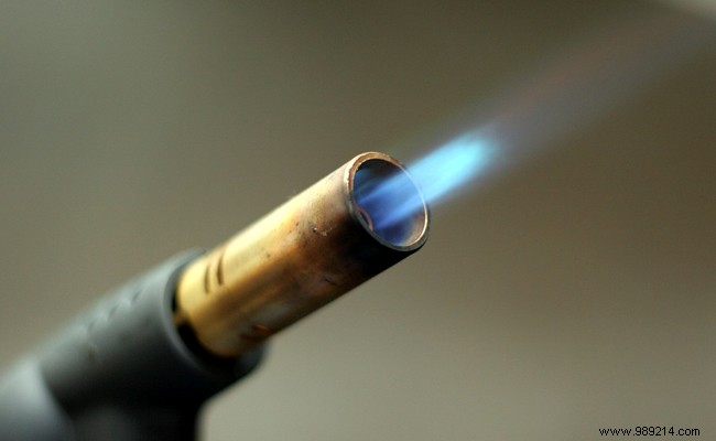 How to Fix a Wall Water Leak After Drilling: Expert DIY Guide