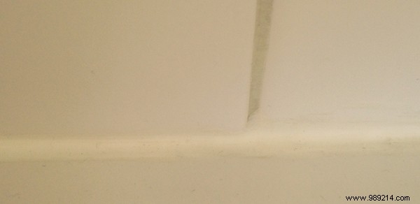 Step-by-Step Guide: How to Replace Silicone Seals in Your Bathroom