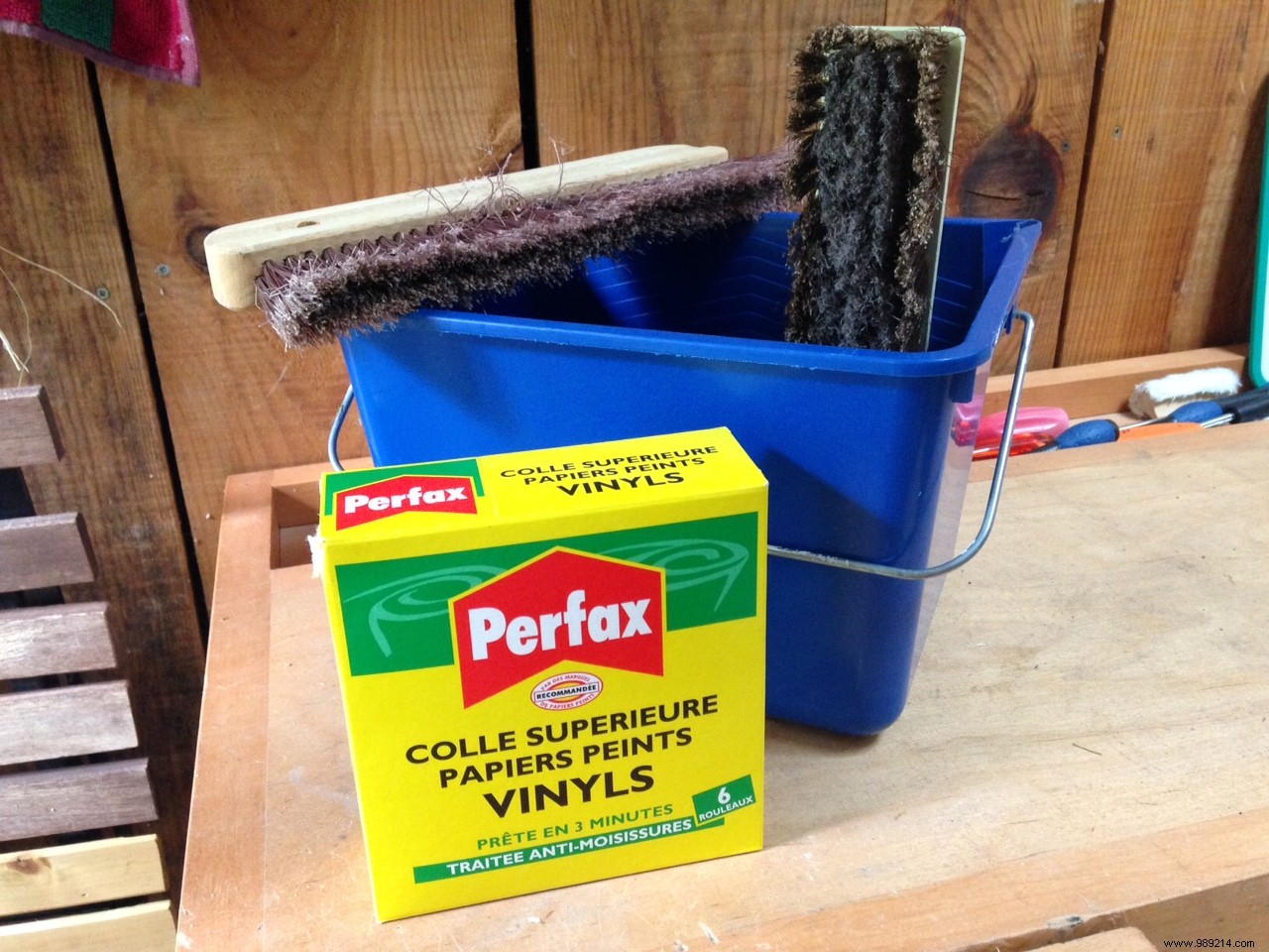 How to Wallpaper a Bedroom: Essential Steps for Professional Results