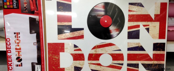 Wall Stickers for Bedrooms: Stylish Ideas for Nurseries, Teens, and Adults