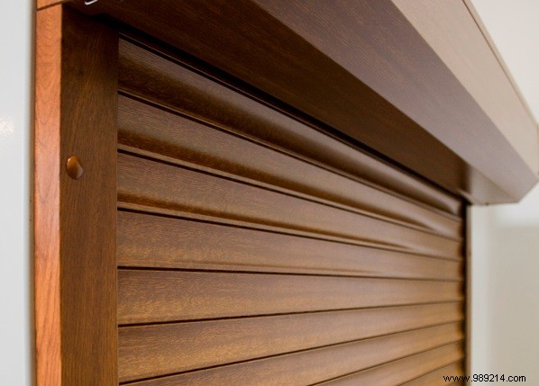 How to Choose the Perfect Color for Your Roller Shutters: Expert Tips