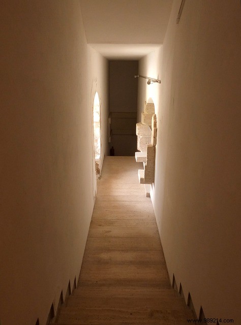 10 Expert Tips to Brighten and Widen Your Dark, Narrow, or Long Hallway