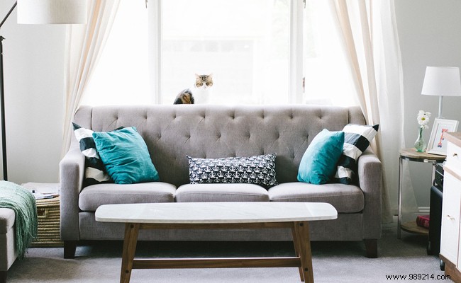 Expert Guide: Crafting a Cozy, Cocooning Living Room with Scandinavian-Inspired Tips