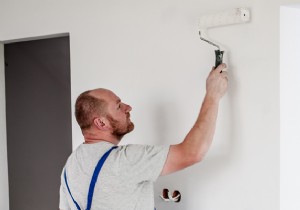 Professional Painter Costs: Average Prices Per Square Meter and Hourly Rates
