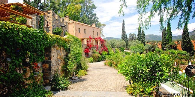 Securing a Mortgage for Your Second Home: Expert Advice on Borrowing and Financing