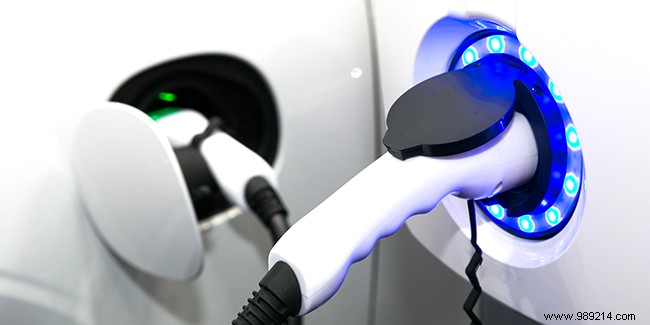 Who is Authorized to Install Your EV Charging Station? IRVE-Certified Experts Explained