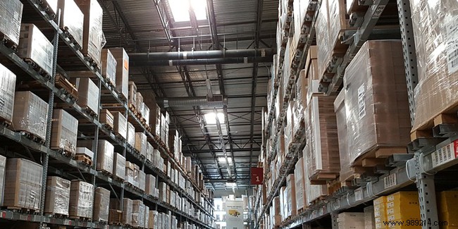 Moving with Storage: Top Companies, Costs, and Reliable Options