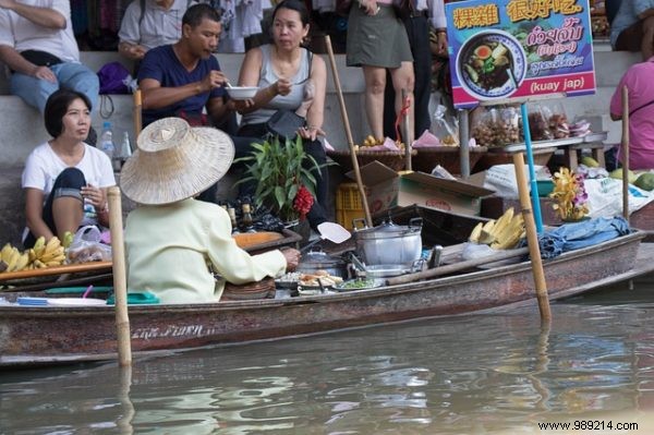 Bangkok s Iconic Floating Markets: An Insider s Guide to Authentic Experiences