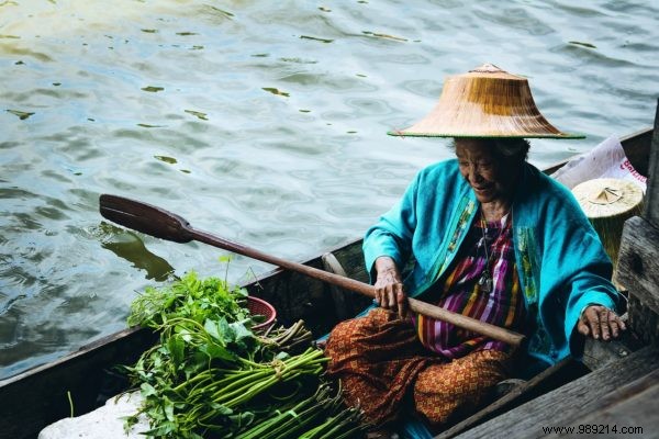Bangkok s Iconic Floating Markets: An Insider s Guide to Authentic Experiences